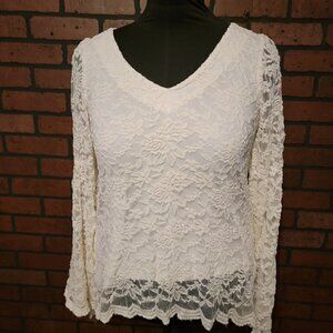 Basically Me Cream colored lace long sleeve top Size SM.